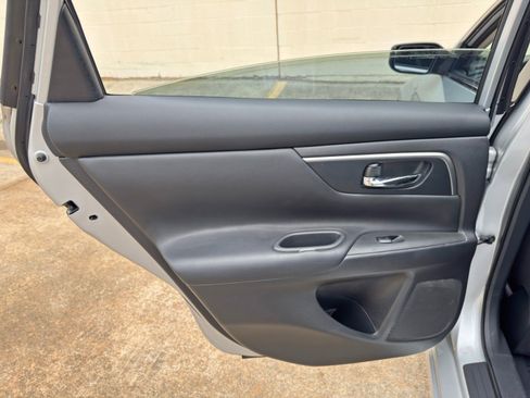 Used 2015 Nissan Altima 2.5 S w/ Special Edition Package FWD image 36