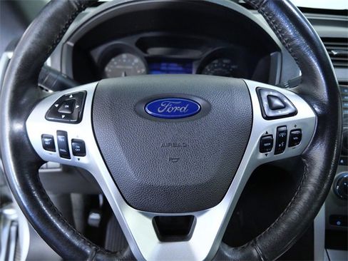 Used 2013 Ford Explorer XLT w/ Class III Trailer Tow Pkg image 21