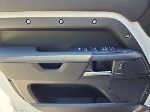 New 2026 Land Rover Defender 110 S AWD/4WD image 22