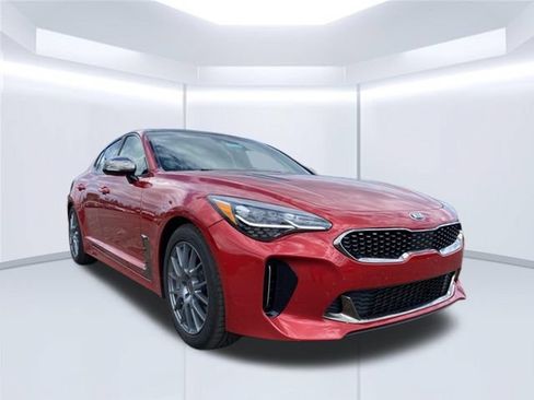 Used 2018 Kia Stinger GT2 AWD/4WD image 2