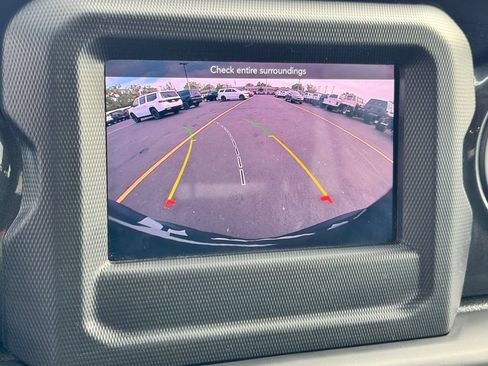 Used 2020 Jeep Wrangler Unlimited Sport AWD/4WD image 31