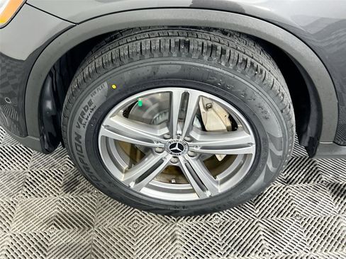Used 2021 Mercedes-Benz GLC 300 4MATIC image 32