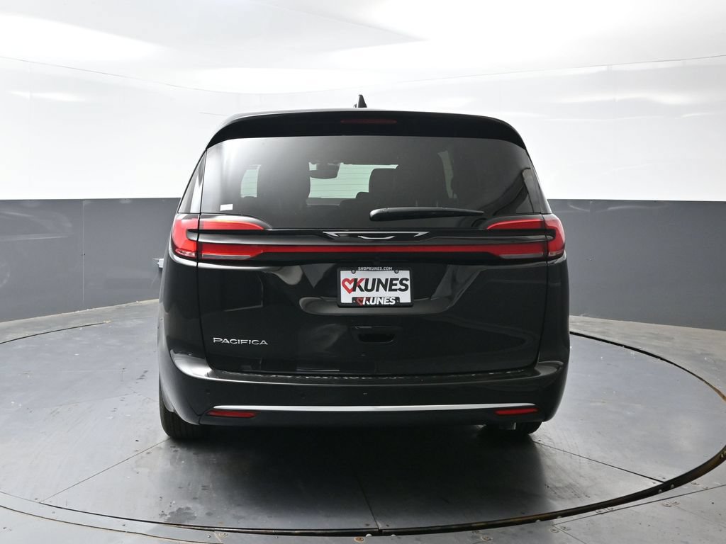 New 2027 Chrysler Pacifica Select w/ Family Tech Group FWD image 8