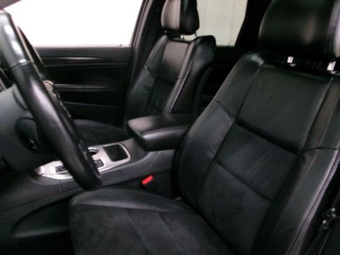 Used 2018 Jeep Grand Cherokee Altitude image 18