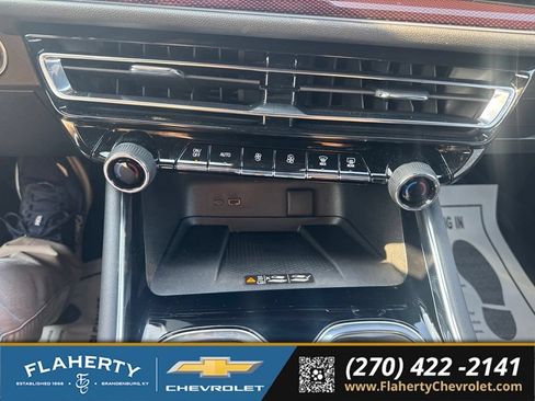 Used 2026 Chevrolet Traverse RS w/ LPO, Floor Liner Package AWD/4WD image 27