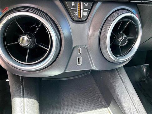 Used 2021 Chevrolet Blazer LT FWD image 25