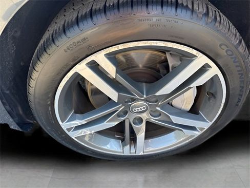 Used 2017 Audi A4 2.0T Premium Plus w/ Premium Plus Package image 24