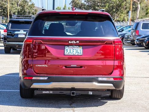 Certified 2024 Kia Carnival SX Prestige FWD image 8