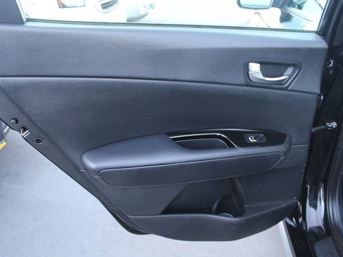 Used 2019 Kia Optima EX image 17