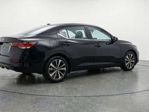 Used 2025 Nissan Sentra SV image 7