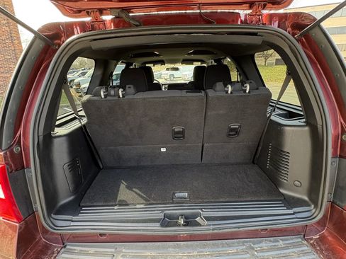 Used 2017 Ford Expedition XLT AWD/4WD image 27