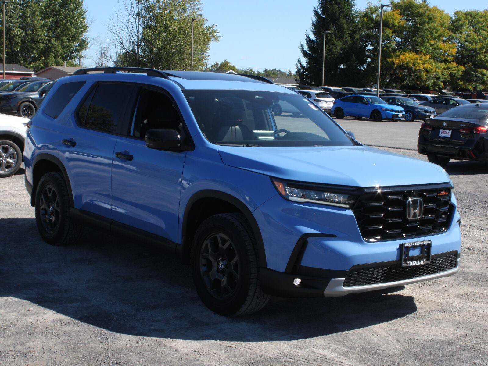 Certified 2024 Honda Pilot TrailSport image 3