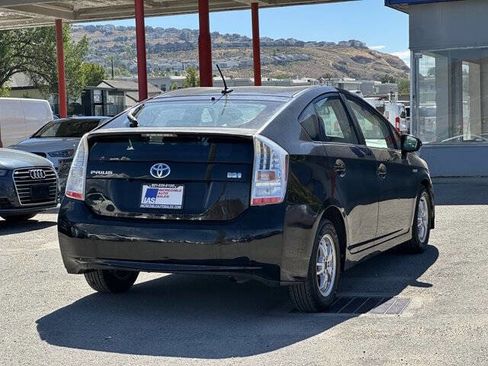 Used 2010 Toyota Prius Five image 3