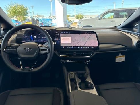 New 2026 Chevrolet Equinox EV RS image 12