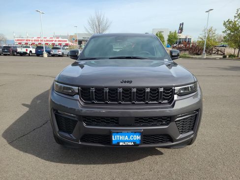 New 2026 Jeep Grand Cherokee Limited AWD/4WD image 14