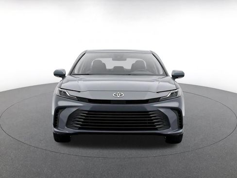 Used 2026 Toyota Camry SE FWD image 2
