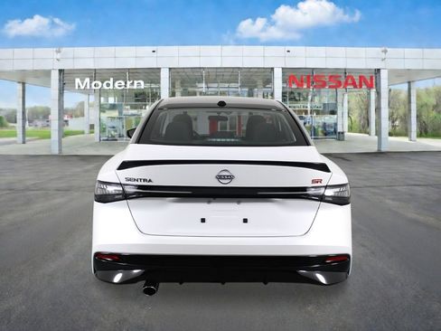 New 2026 Nissan Sentra SR w/ Floor Mat Package FWD image 4