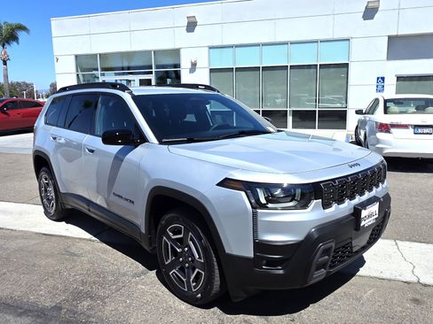 New 2026 Jeep Cherokee Laredo AWD/4WD image 6