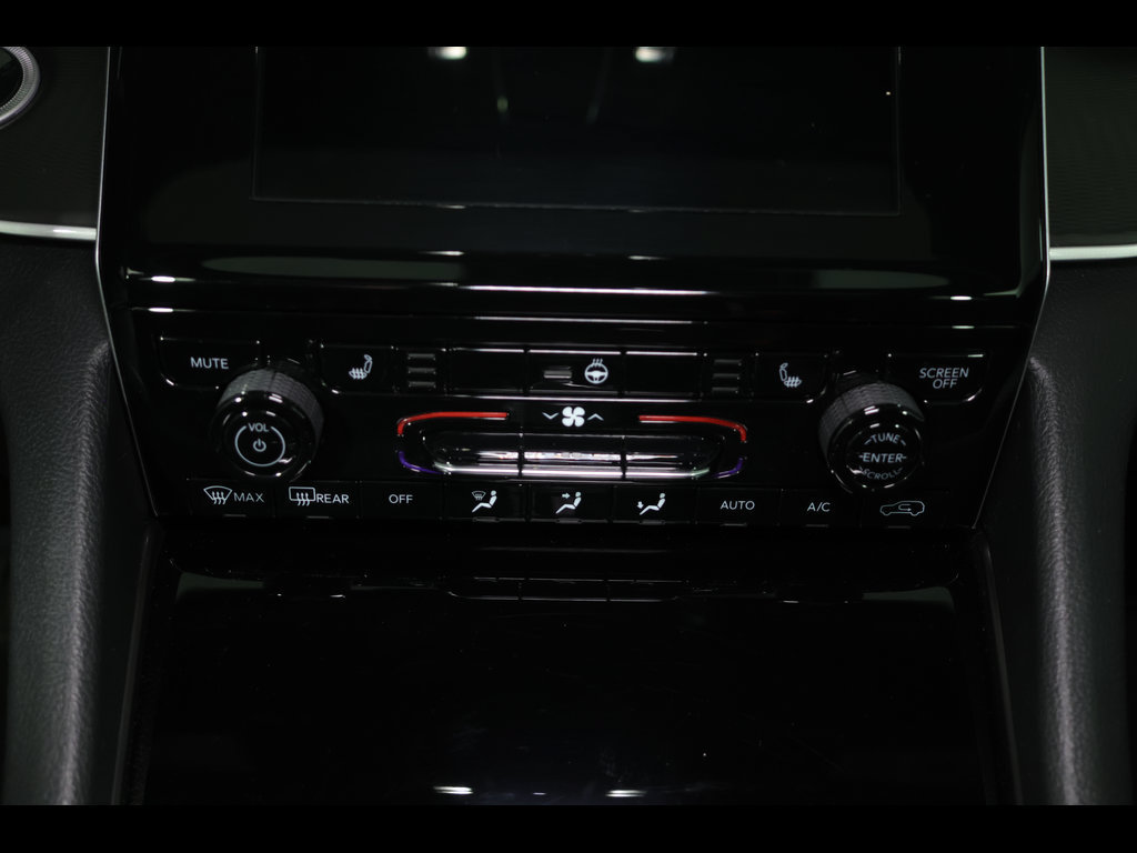 Certified 2024 Jeep Grand Cherokee Altitude AWD/4WD image 27