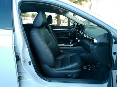 Used 2023 Nissan Altima 2.5 SR w/ SR Premium Package AWD/4WD image 18