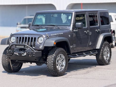 Used 2017 Jeep Wrangler Unlimited Rubicon AWD/4WD image 16