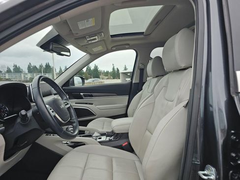 Used 2022 Kia Telluride EX w/ EX Premium Package image 22