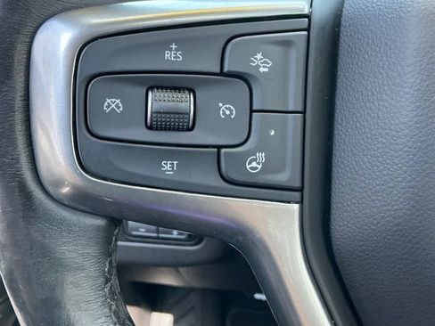 Used 2021 Chevrolet Suburban LT w/ LT Signature Package RWD image 29