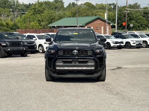 Used 2025 Toyota 4Runner TRD Off-Road Premium AWD/4WD image 2