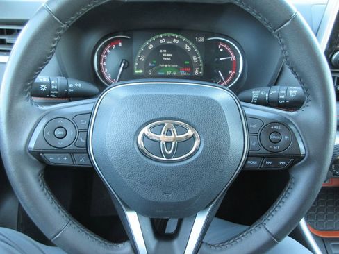 Used 2024 Toyota RAV4 Adventure image 23