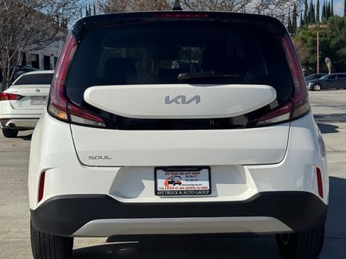 Used 2025 Kia Soul LX w/ LX Technology Package image 9