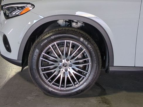 Used 2026 Mercedes-Benz GLC 300 image 21