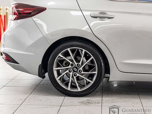Used 2020 Hyundai Elantra Limited w/ Cargo Package (C1) FWD image 10