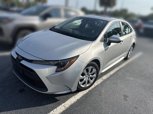 Used 2024 Toyota Corolla LE FWD image 9