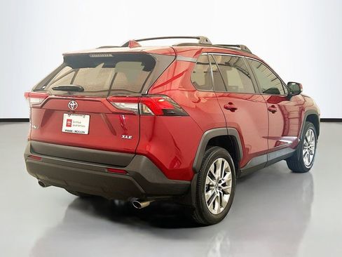 Used 2023 Toyota RAV4 XLE Premium image 4