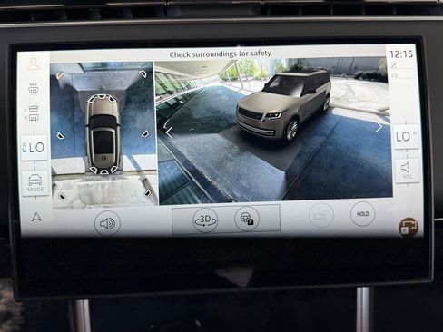 Used 2025 Land Rover Range Rover SE image 32