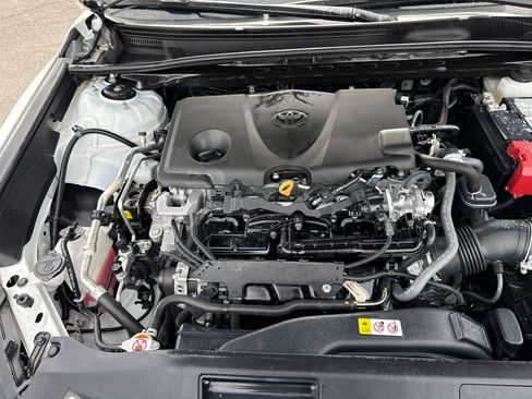 Used 2024 Toyota Camry SE w/ Convenience Package FWD image 9