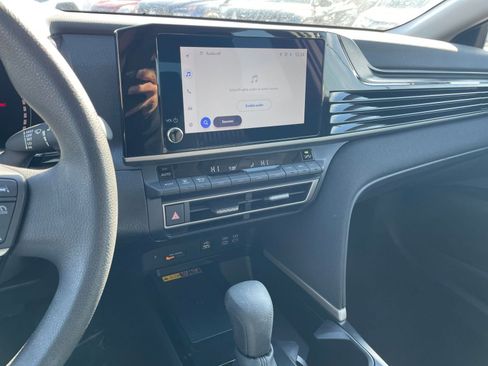 Used 2025 Toyota Camry LE image 17