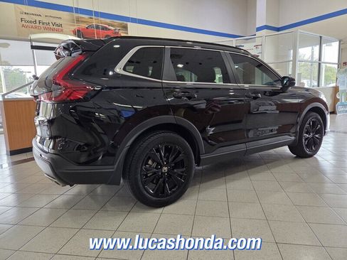 Used 2025 Honda CR-V Sport Touring image 4