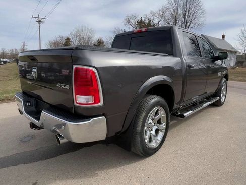 Used 2014 RAM 1500 Laramie w/ Convenience Group image 7
