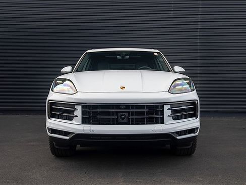Used 2025 Porsche Cayenne S AWD/4WD image 26