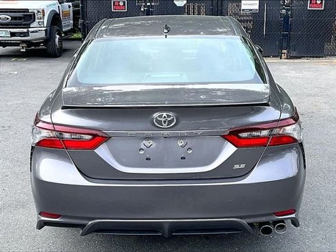 Used 2023 Toyota Camry SE FWD image 5