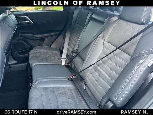 Used 2022 Mitsubishi Outlander SE AWD/4WD image 15