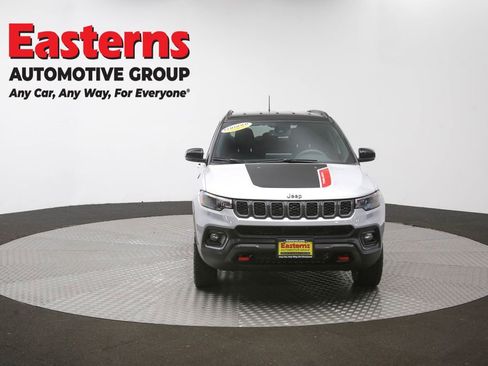Used 2025 Jeep Compass Trailhawk w/ Trailer Tow Group AWD/4WD image 51