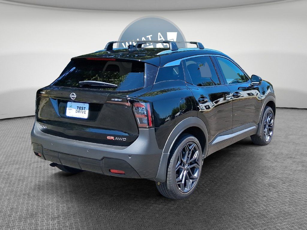 Used 2026 Nissan Kicks SR w/ SR Premium Package AWD/4WD image 3