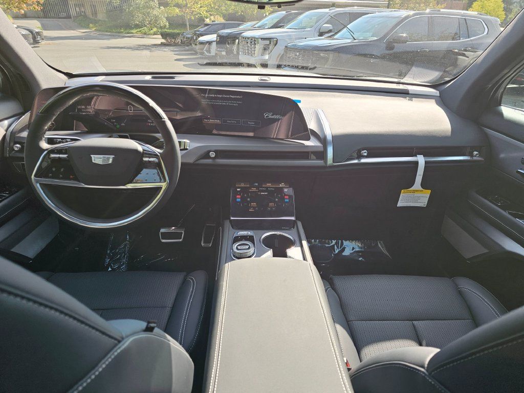 New 2027 Cadillac Vistiq Luxury AWD/4WD image 21