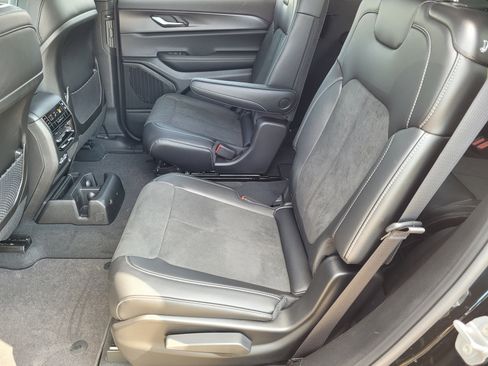 New 2025 Jeep Grand Cherokee L Altitude image 11