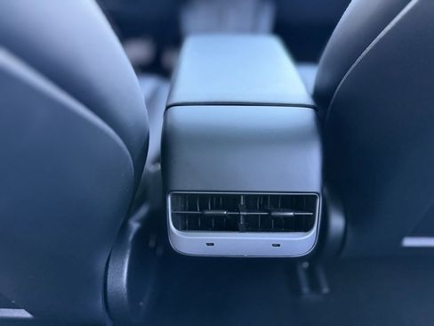 Used 2023 Tesla Model 3 Standard Range image 47