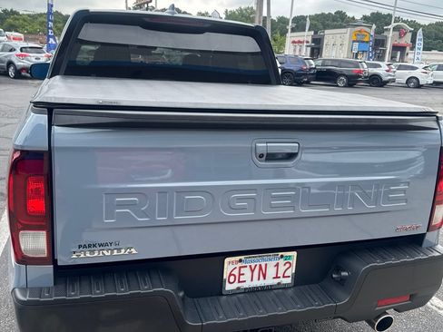 Used 2025 Honda Ridgeline Sport image 5