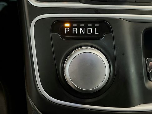 Used 2015 Chrysler 200 C FWD image 12