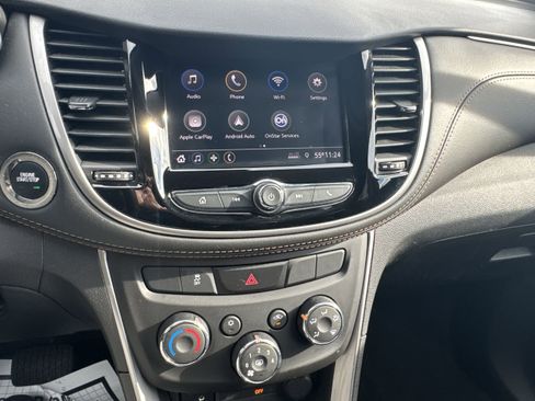 Used 2022 Chevrolet Trax LT w/ Sport Edition image 14